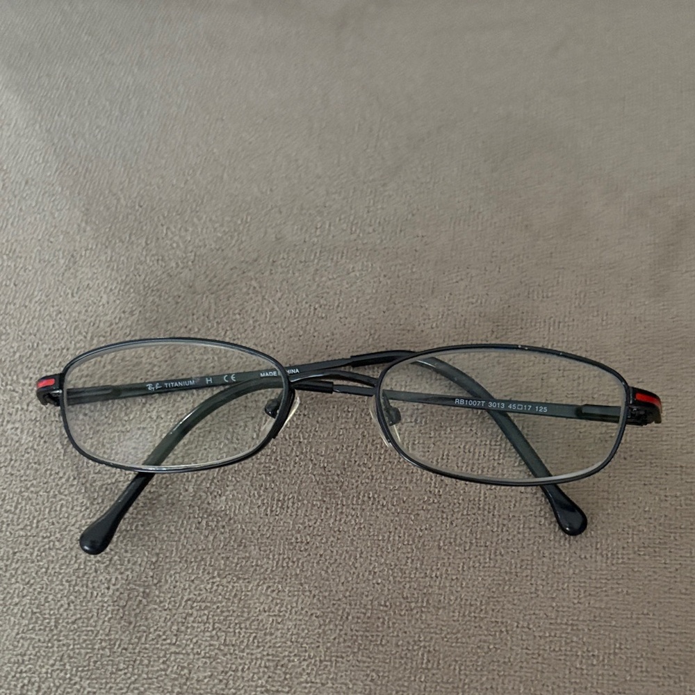 Ray-Ban black frame glasses / Kids size